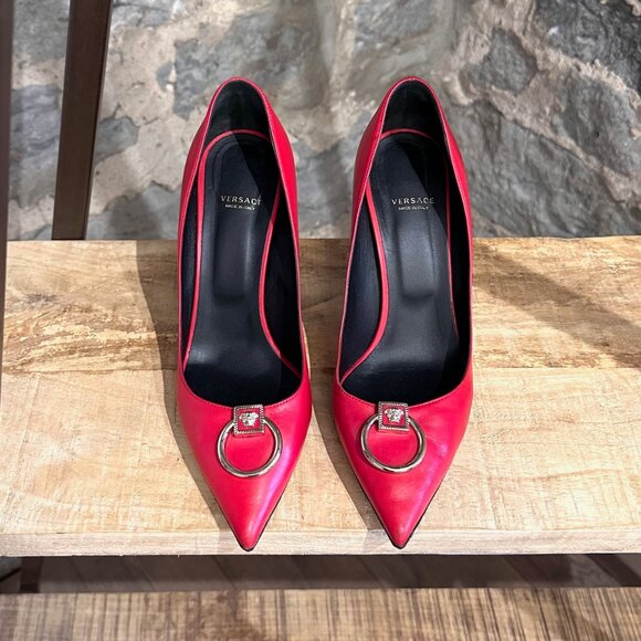 Versace Red Leather Medusa Door Knocker Pumps - Picture 2 of 13